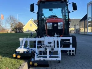 brehat-med-frontbom-DK5